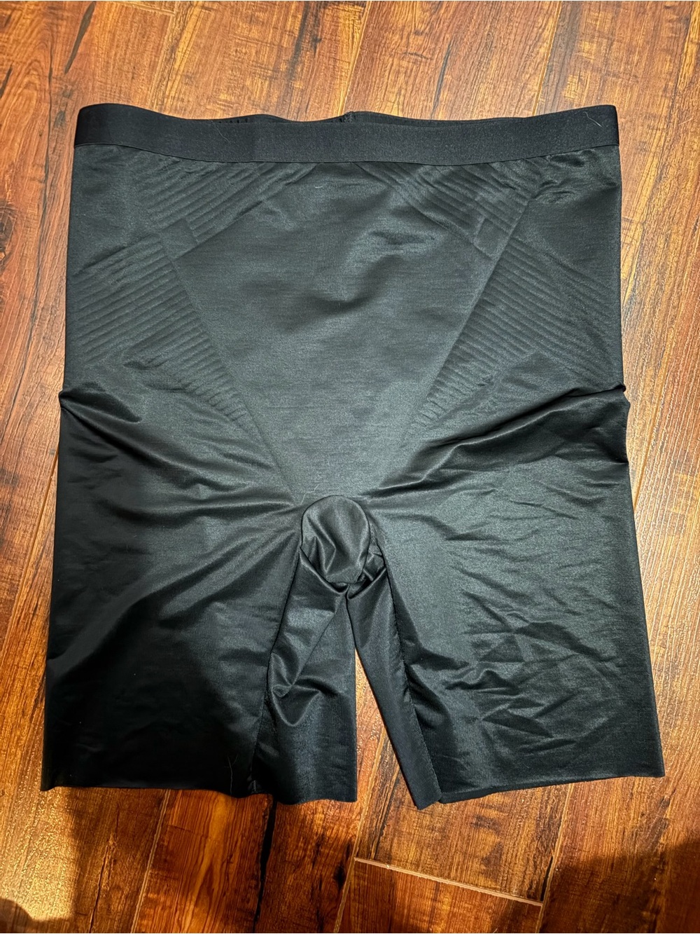 Invisible Shaping Mid-Thigh Short by Spanx - Picture 3 of 6